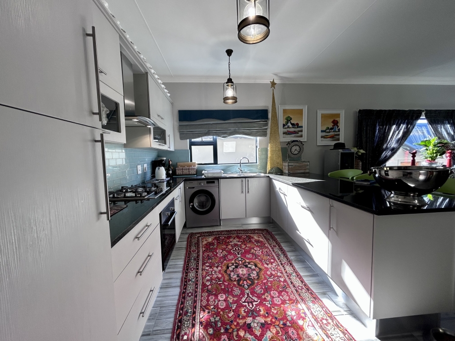 3 Bedroom Property for Sale in Marina Martinique Eastern Cape